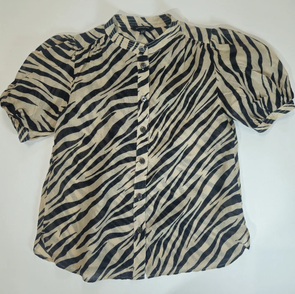 Banana Republic Zebra Print Blouse Womens‎ XXS Cream Black Button Down
